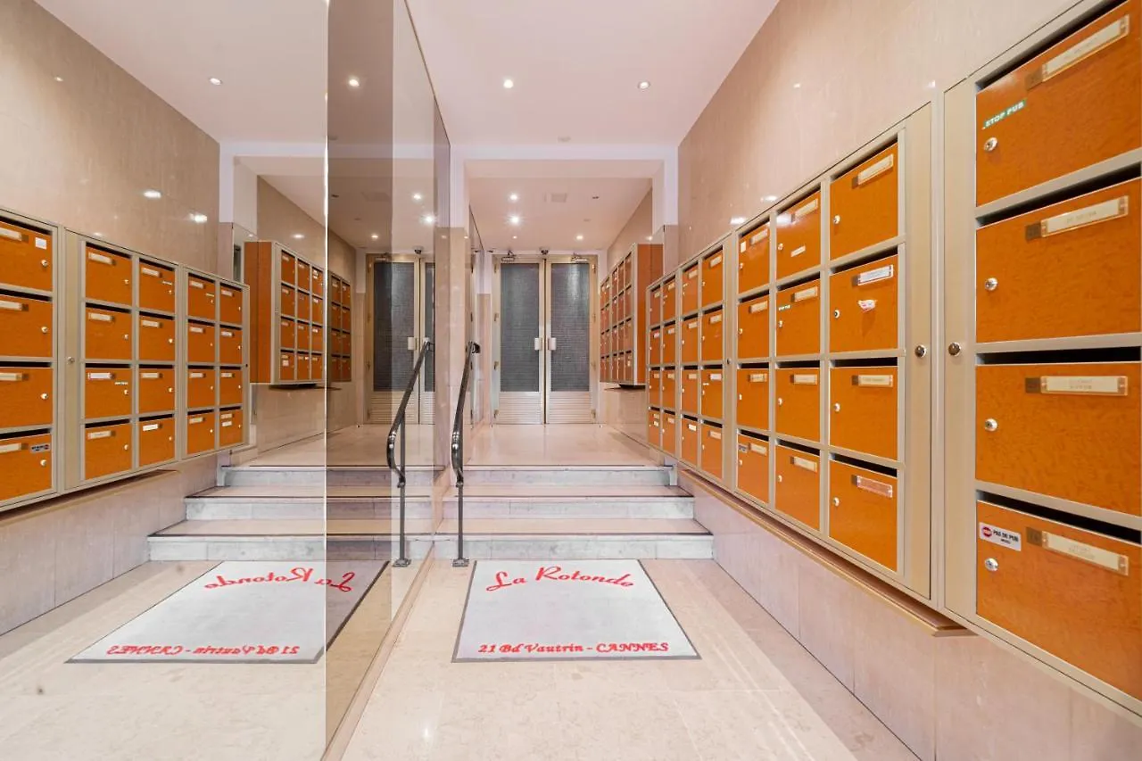 La Rotonde Yourhosthelper Cannes France